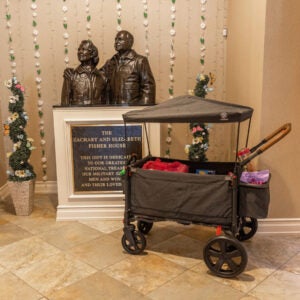 Fisher House Family Receives Donated Wagon